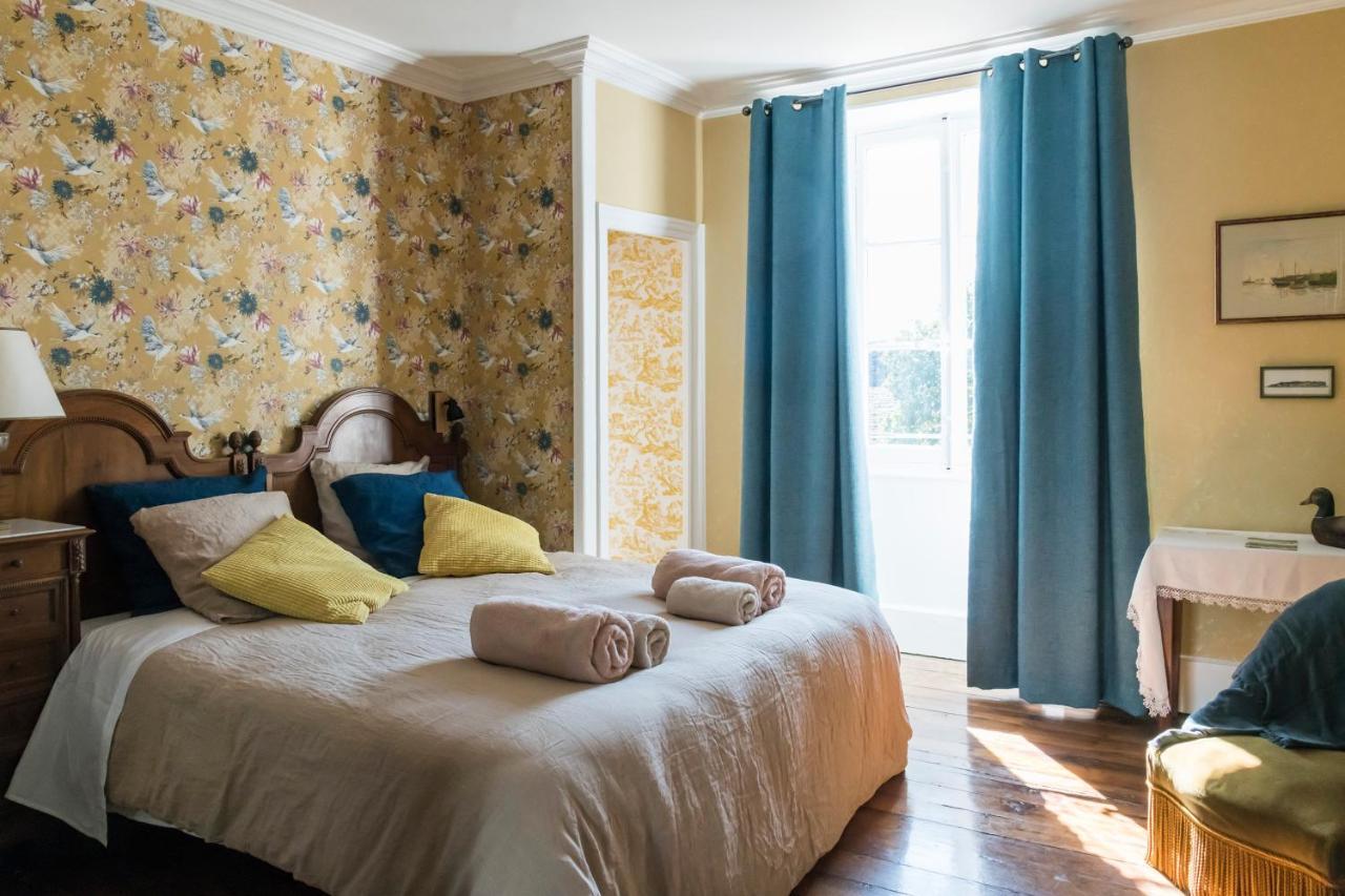 Chateau Du Mauny, Gites Et Chambres D'Hotes En Bourgogne Rosey Esterno foto