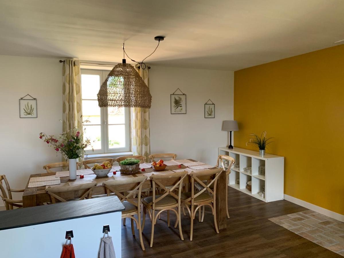 Chateau Du Mauny, Gites Et Chambres D'Hotes En Bourgogne Rosey Esterno foto
